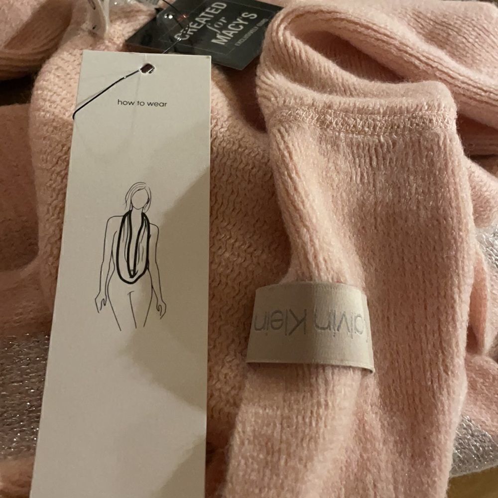 Calvin Klein Infinity Loop Scarf - Picture 6 of 7